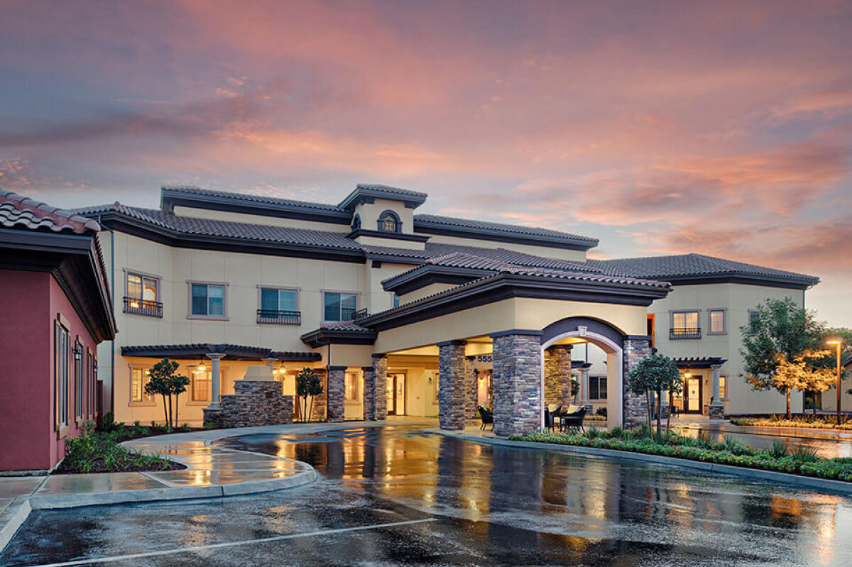 ABHOW the Terraces of San Joaquin, Common Building and Amenities